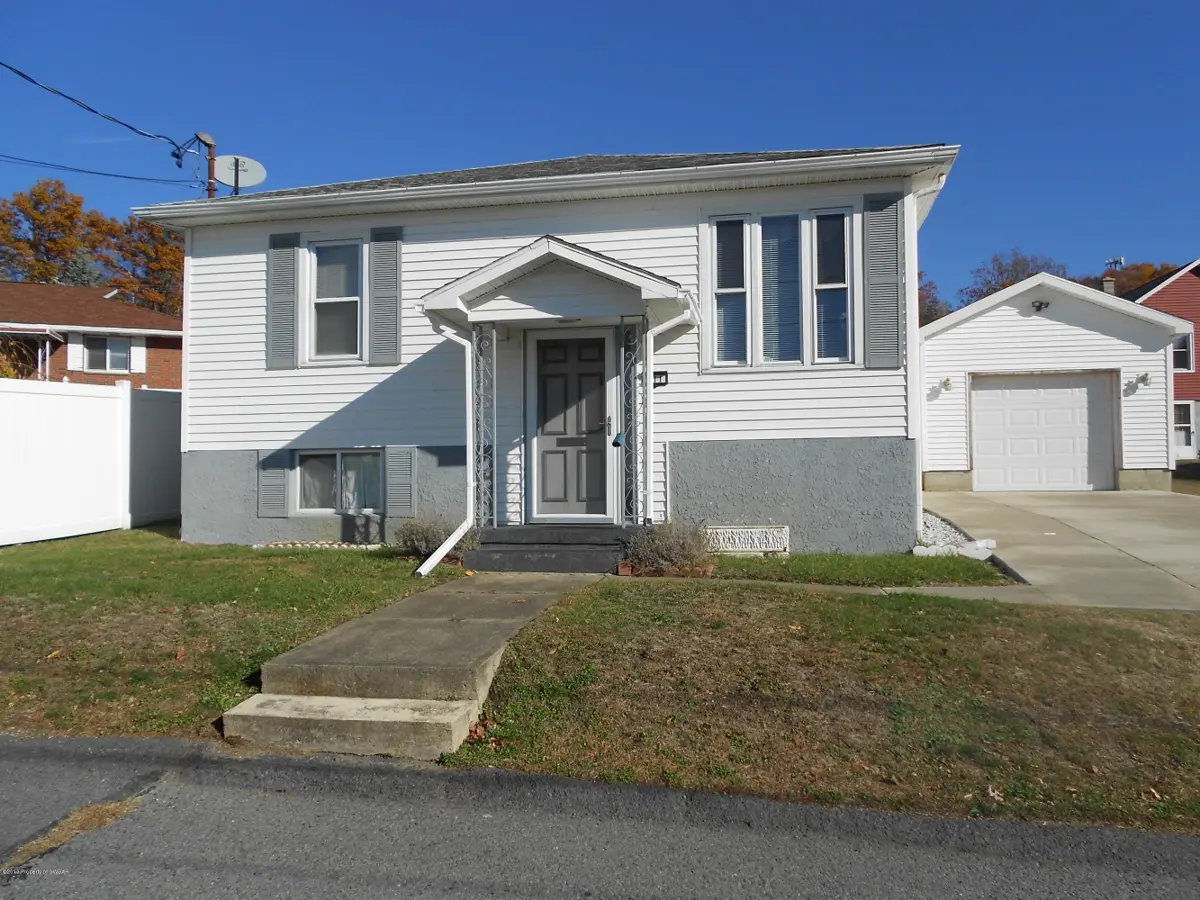 211 HILL Street, Dupont in Dupont