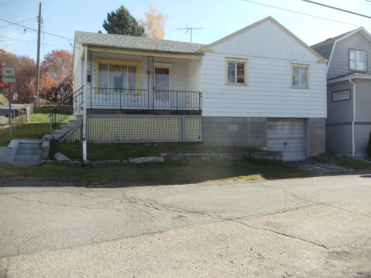 78 Diamond Avenue, Hanover Township in Hanover Township