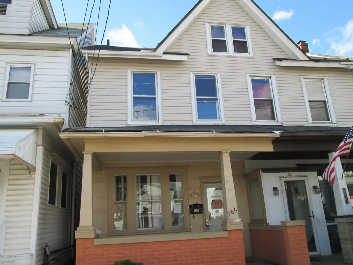 586 N Vine Street, Hazleton in Hazleton