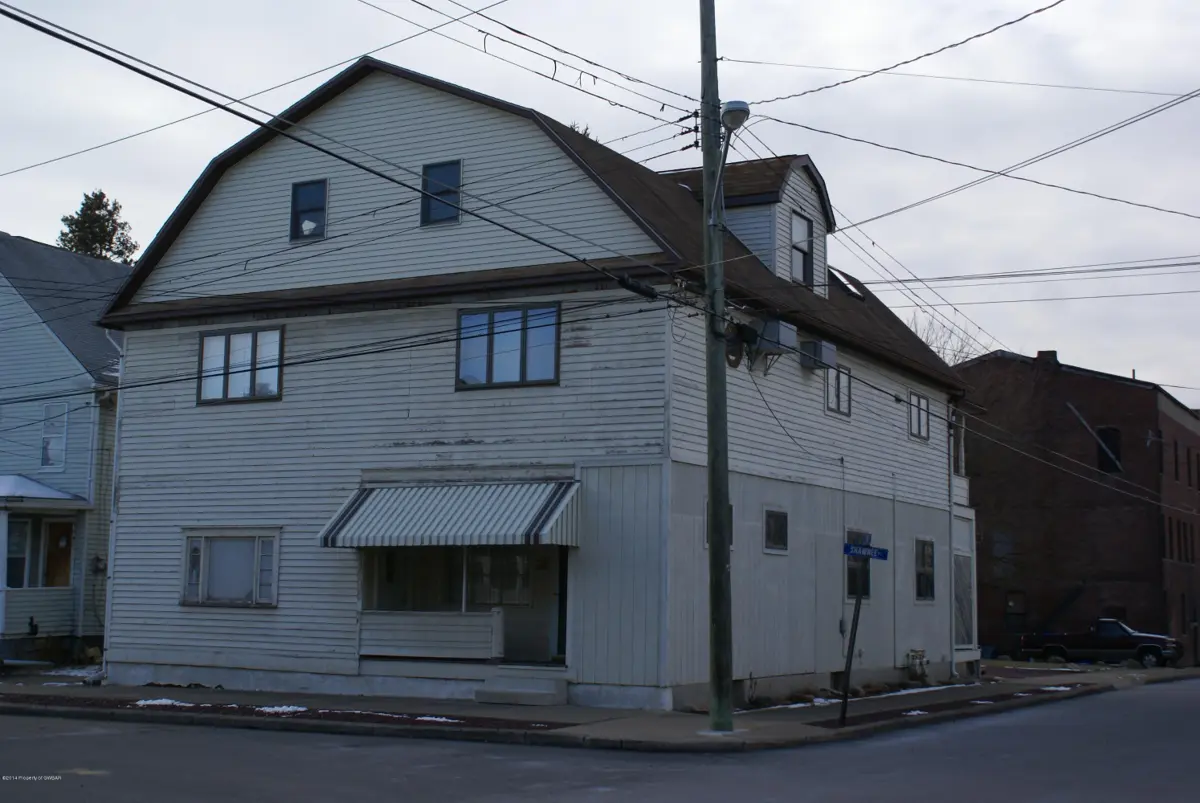 606 SHAWNEE Street, Hanover Township in Hanover Township