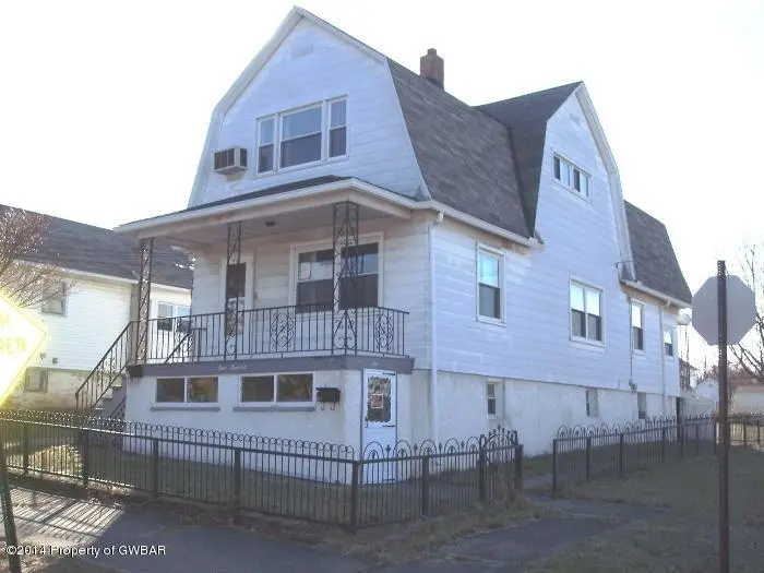 400 Wyoming Avenue, Dupont in Dupont