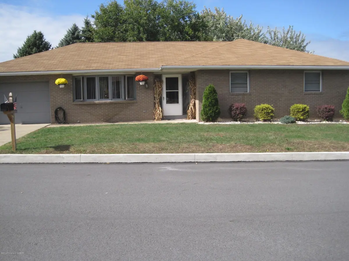 32 PINE RIDGE Drive, Wilkes-Barre in Wilkes-Barre
