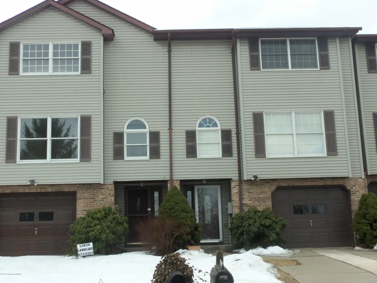 33 Flood Drive, Wilkes-Barre in Wilkes-Barre
