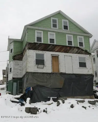 35 STANLEY Street, Wilkes-Barre in Wilkes-Barre
