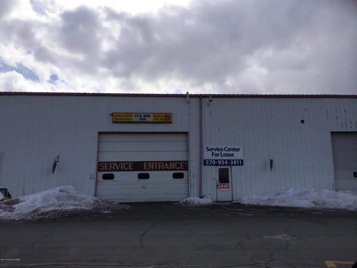 4947 Birney Avenue, Moosic in Moosic