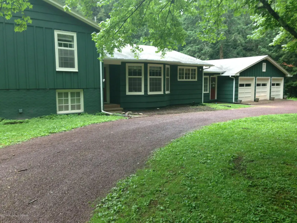 11 Hedge Road, Bear Creek Village in Bear Creek Village