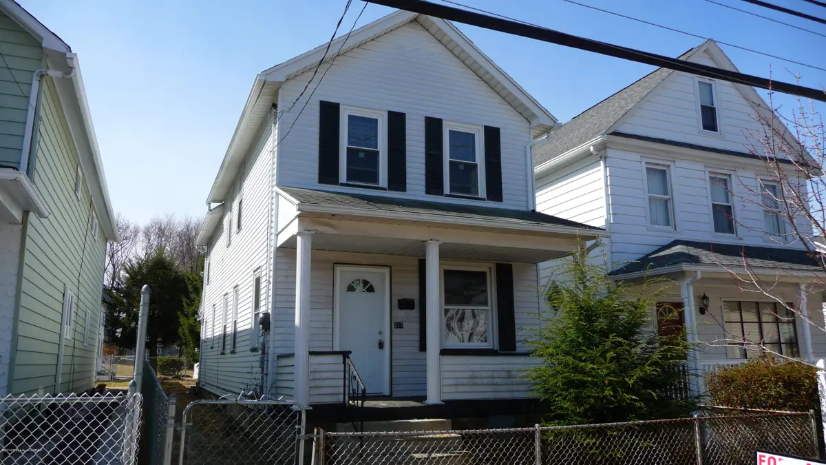 217 E Thomas Street, Wilkes-Barre in Wilkes-Barre