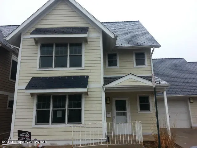 39 E MAPLE Street, Hazleton in Hazleton