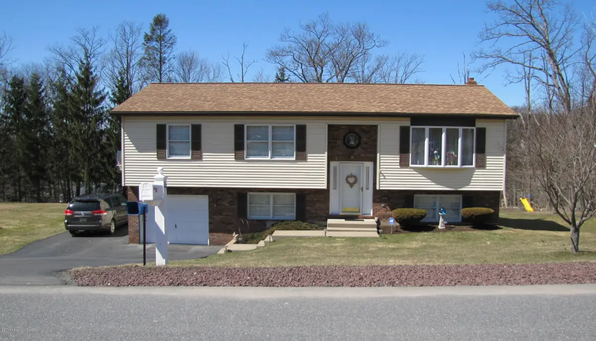 24 Valley View Drive, Mountain Top in Mountain Top