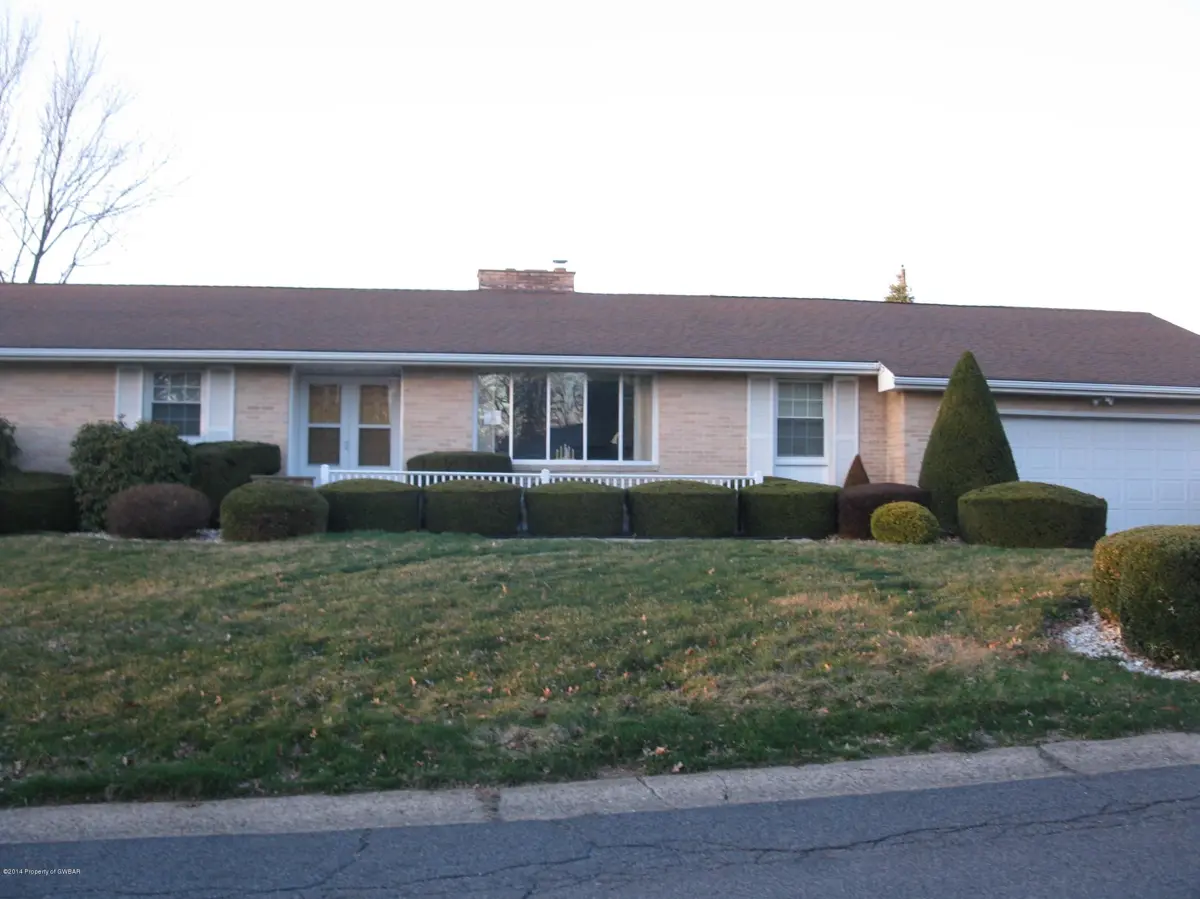 12 Manchester Drive, Wilkes-Barre in Wilkes-Barre