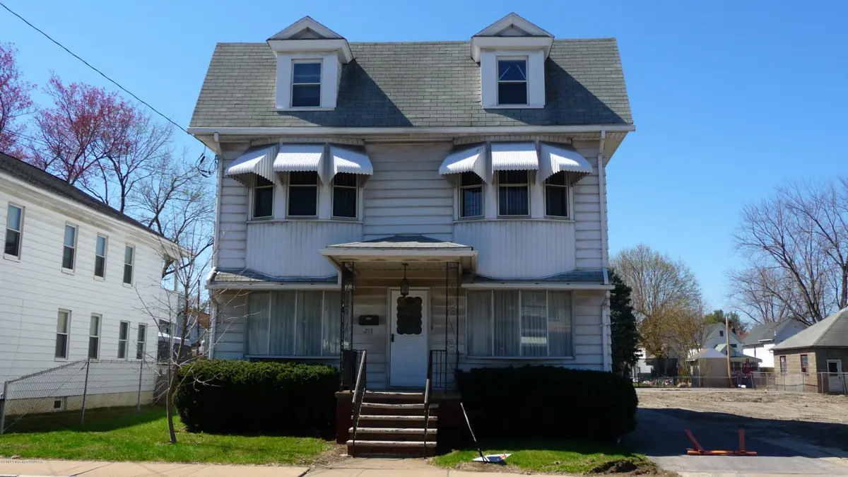 213 E MAIN Street, Wilkes-Barre in Wilkes-Barre