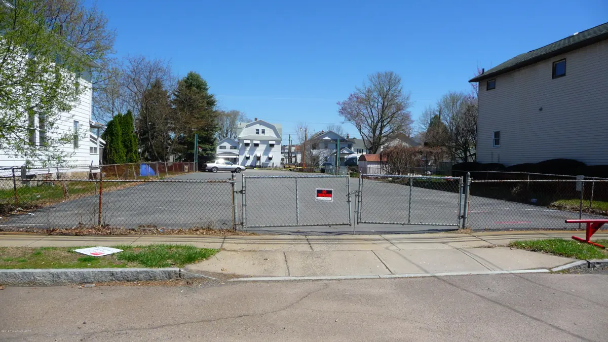 14 E THOMAS Street, Wilkes-Barre in Wilkes-Barre