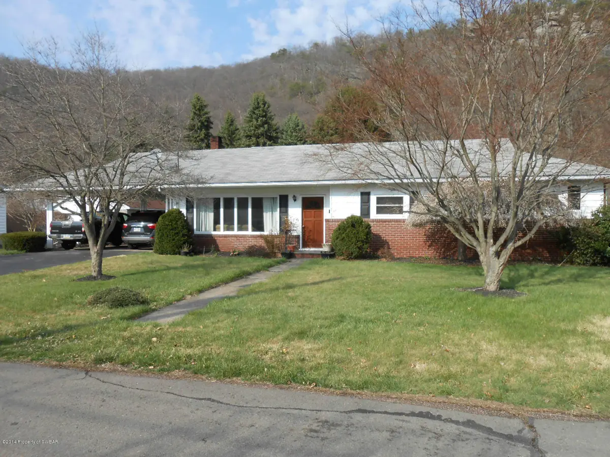 63 Tilbury Avenue, West Nanticoke in West Nanticoke