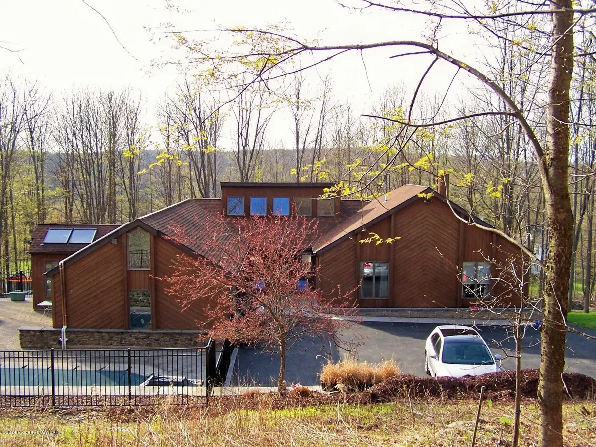 1012 CHAPIN Drive, Clarks Summit in Clarks Summit