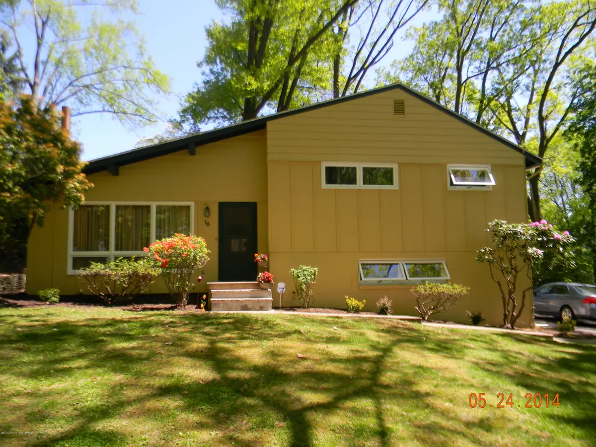 18 SKYVIEW Drive, Dallas in Dallas