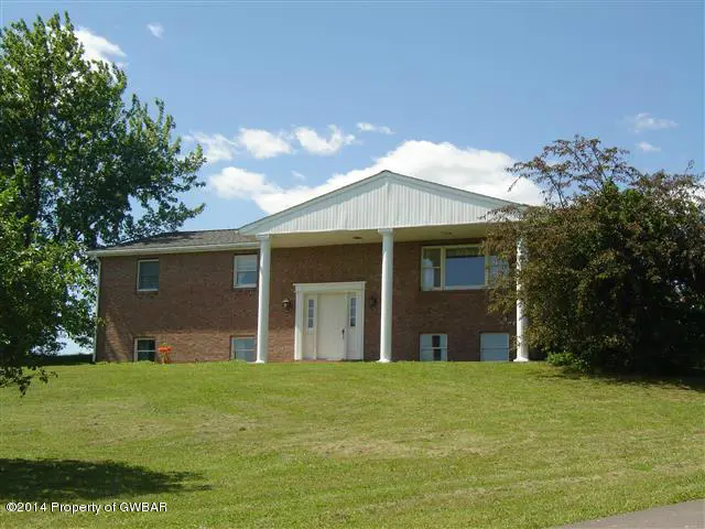 585 Hunlock Harveyville Road, Shickshinny in Shickshinny