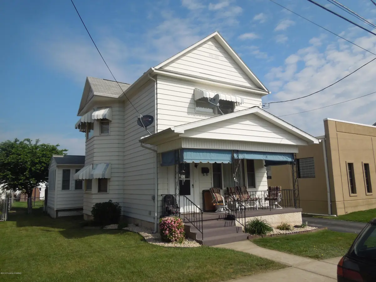 220 Center Street, Dupont in Dupont