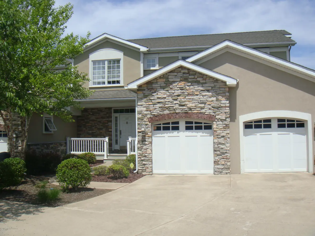 27 INSIGNIA Drive, Jenkins Township in Jenkins Township
