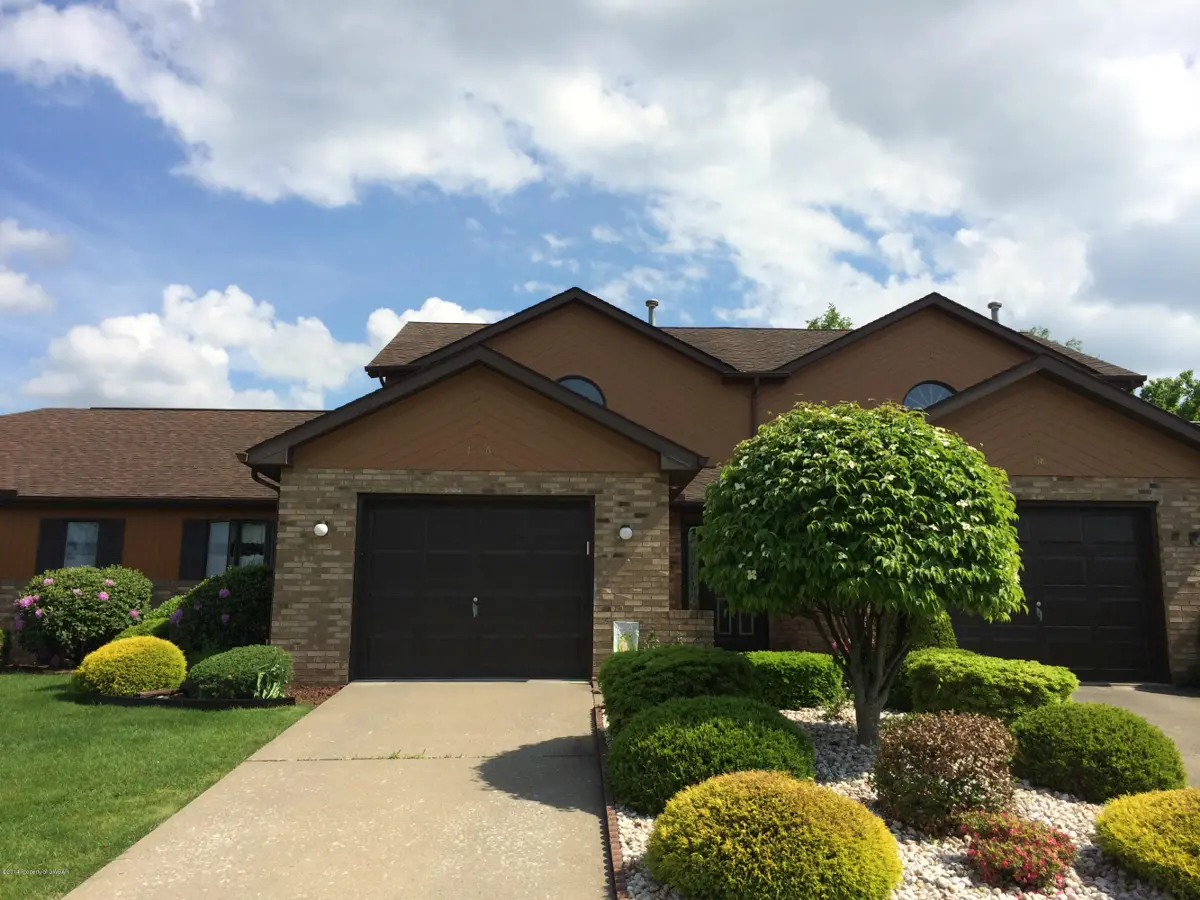 156 Woodview Road, Hanover Township in Hanover Township