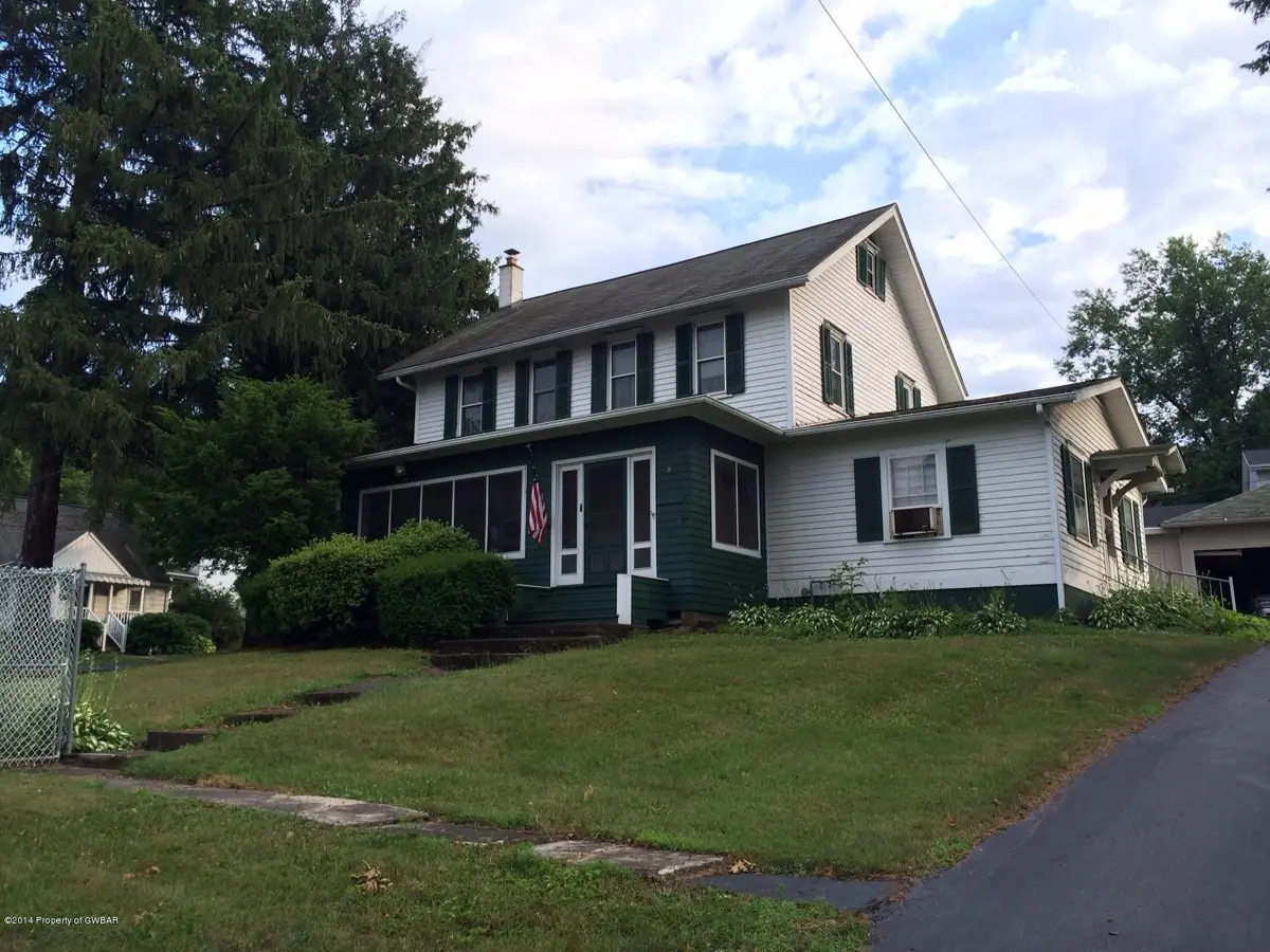 8 W CENTER Street, Shavertown in Shavertown