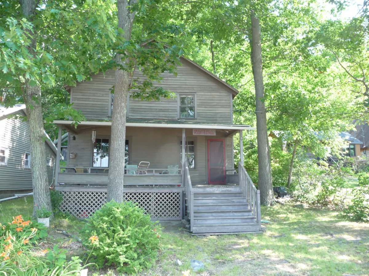 355 LAKESIDE Drive, Lake Silkworth in Lake Silkworth