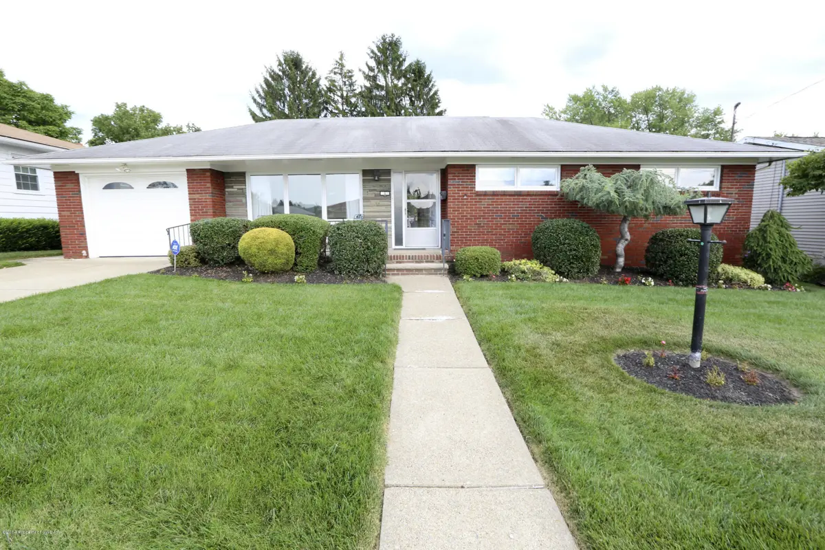 8 CRESCENT Drive, Plains in Plains