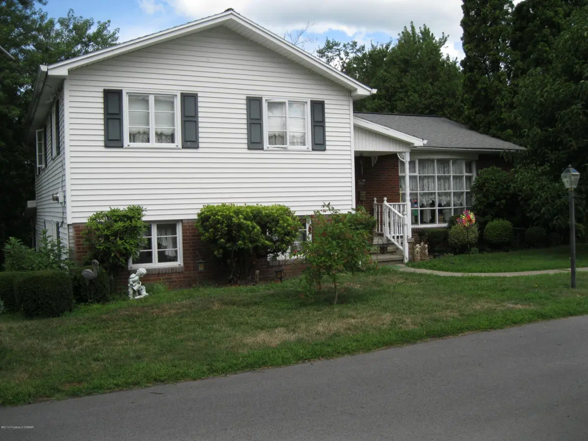 129 RIVER Street, Pittston in Pittston