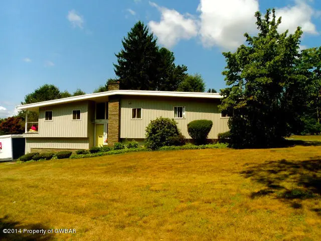 140 WOODTIP Drive, Trucksville in Trucksville