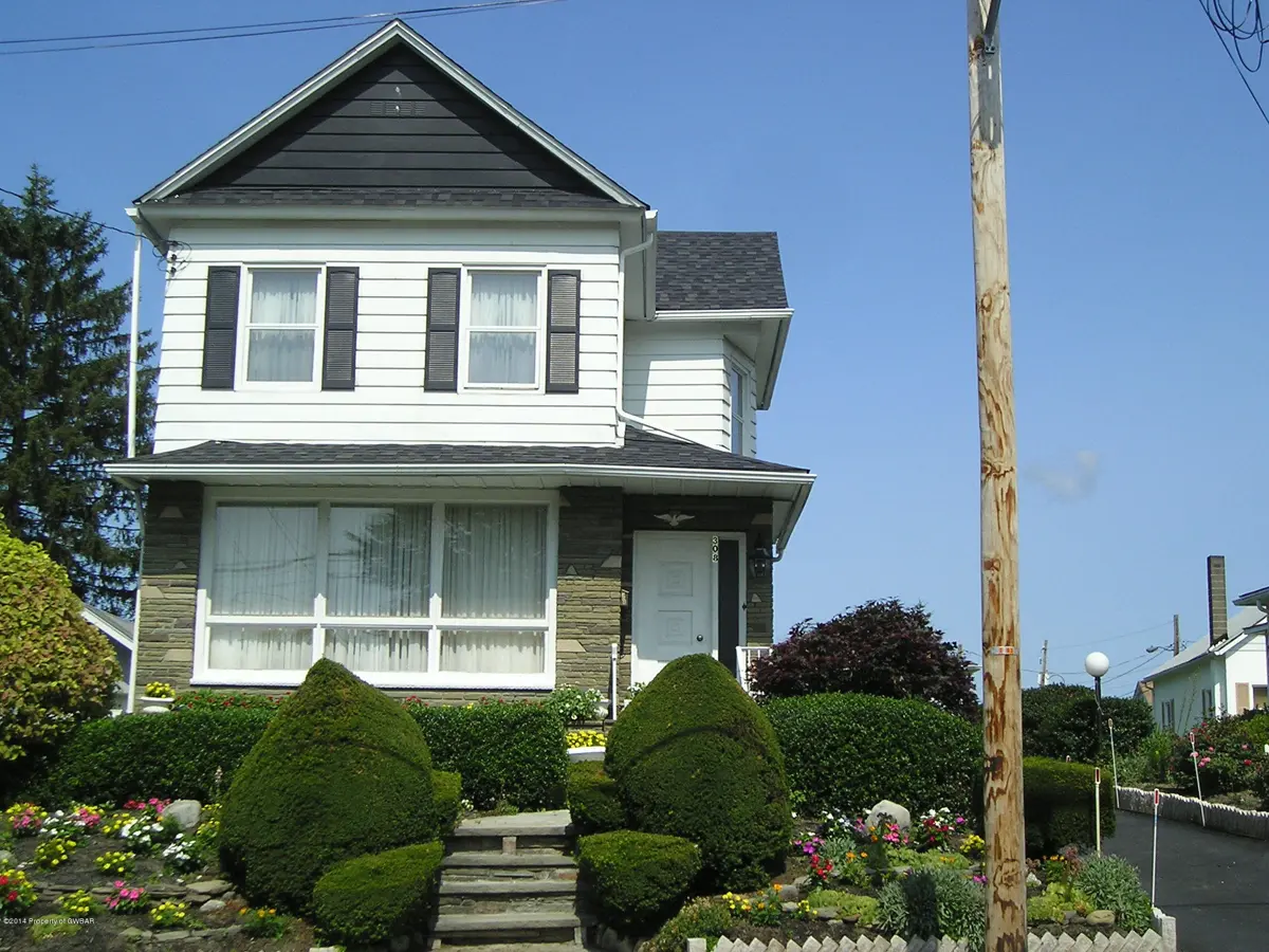 308 N MAIN Street, Plains in Plains