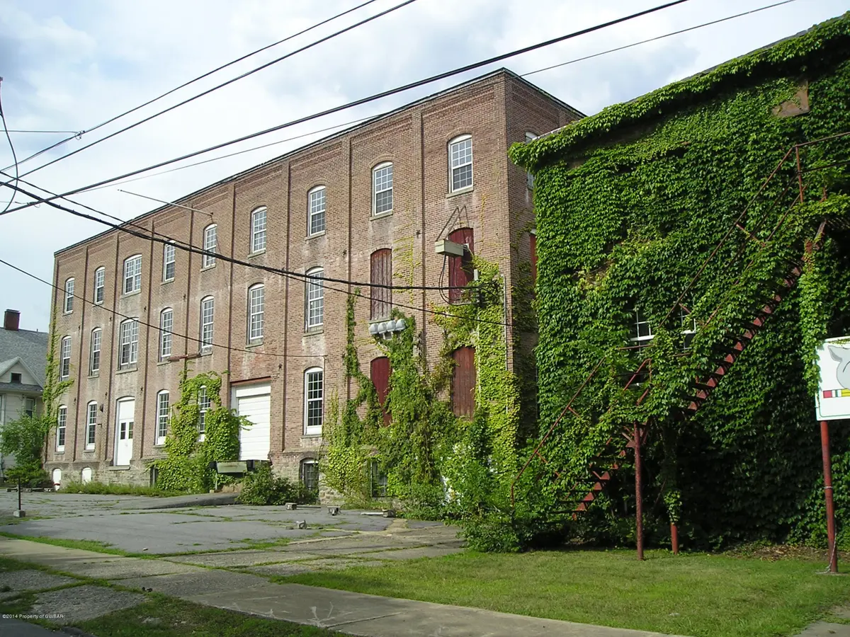 106 DELAWARE Avenue, West Pittston in West Pittston