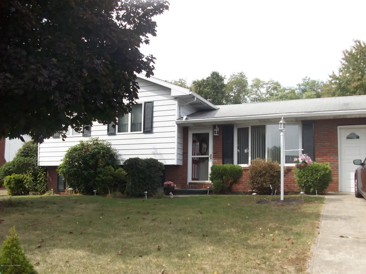 6 W SUNRISE Drive, Jenkins Township in Jenkins Township