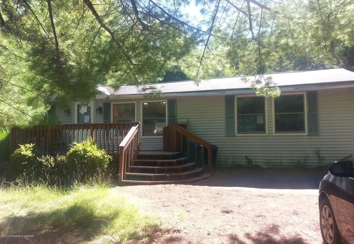 336 Paxinos Drive, Pocono Lake in Pocono Lake