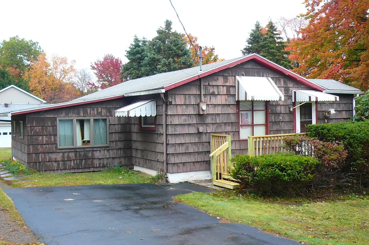 15 LAKE AVE, Lake Silkworth in Lake Silkworth