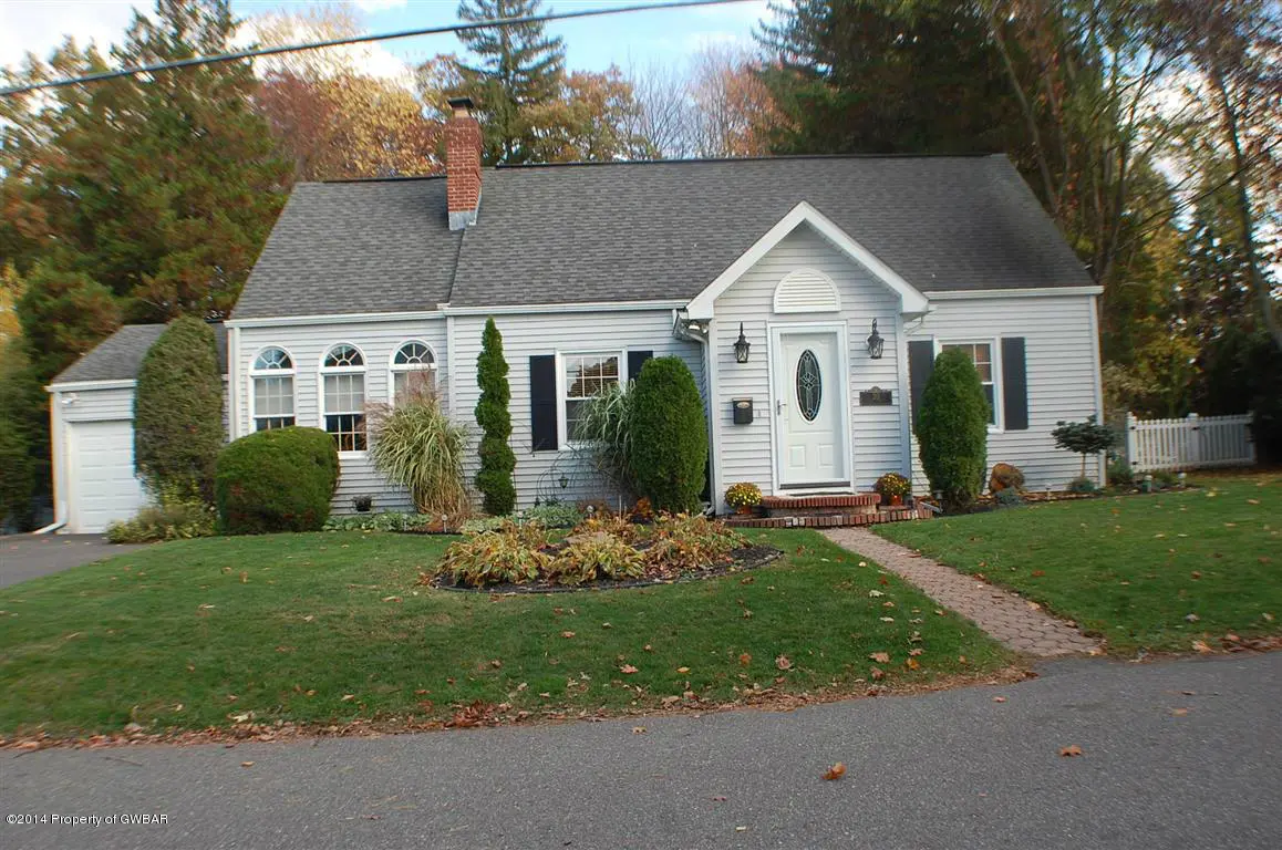 20 Elm Street, Mountain Top in Mountain Top