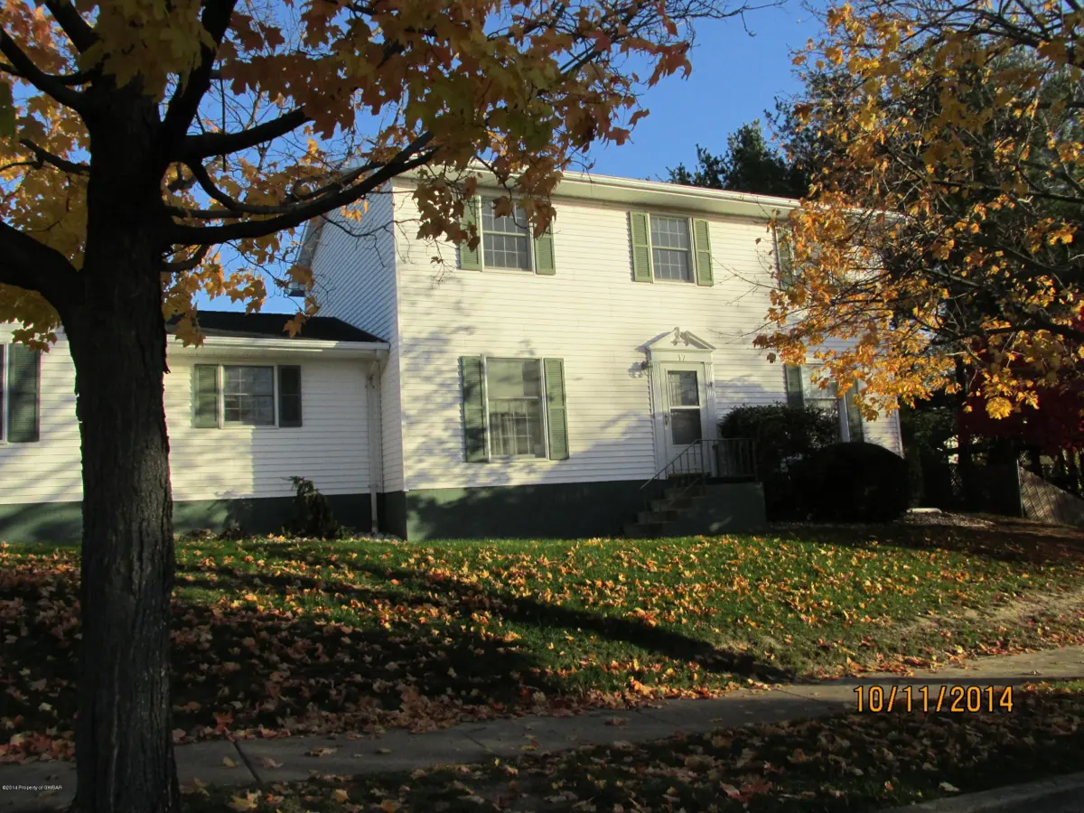 17 BRADER Drive, Wilkes-Barre in Wilkes-Barre