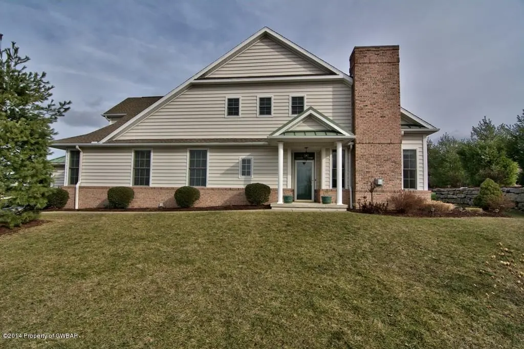 2306 Browning, Moosic in Moosic