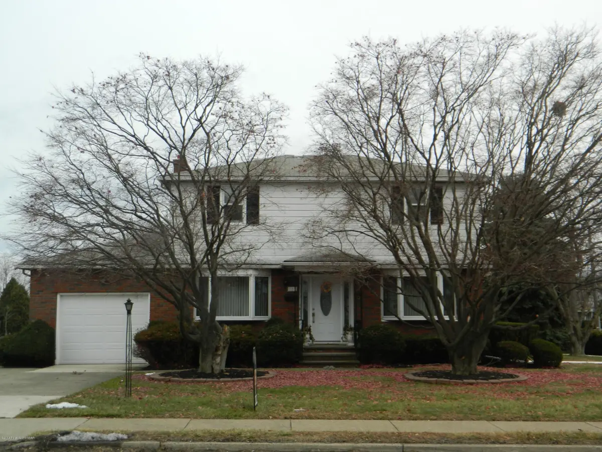 725 Koscuiszko Street, Nanticoke in Nanticoke