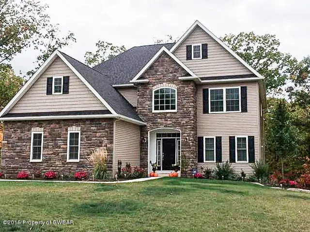 315 CANTER Drive, Dallas in Dallas
