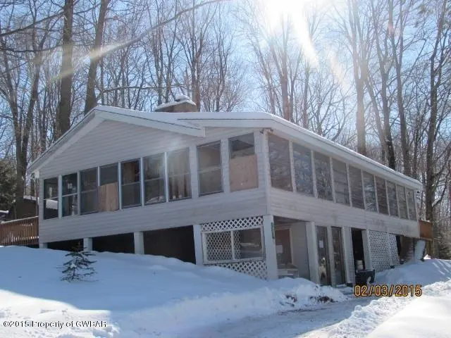 1337 Lakeshore Drive, Pocono Lake in Pocono Lake