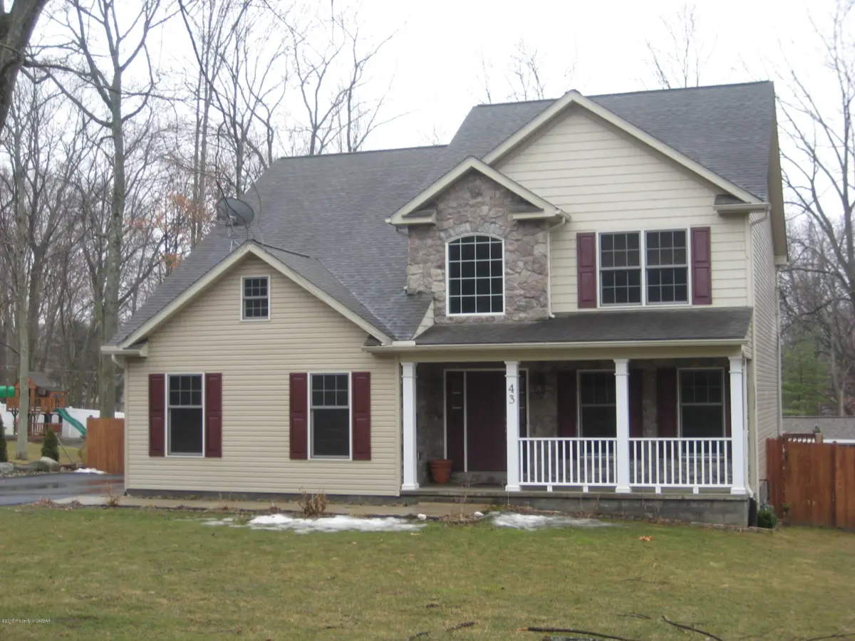43 Garden Avenue, Mountain Top in Mountain Top