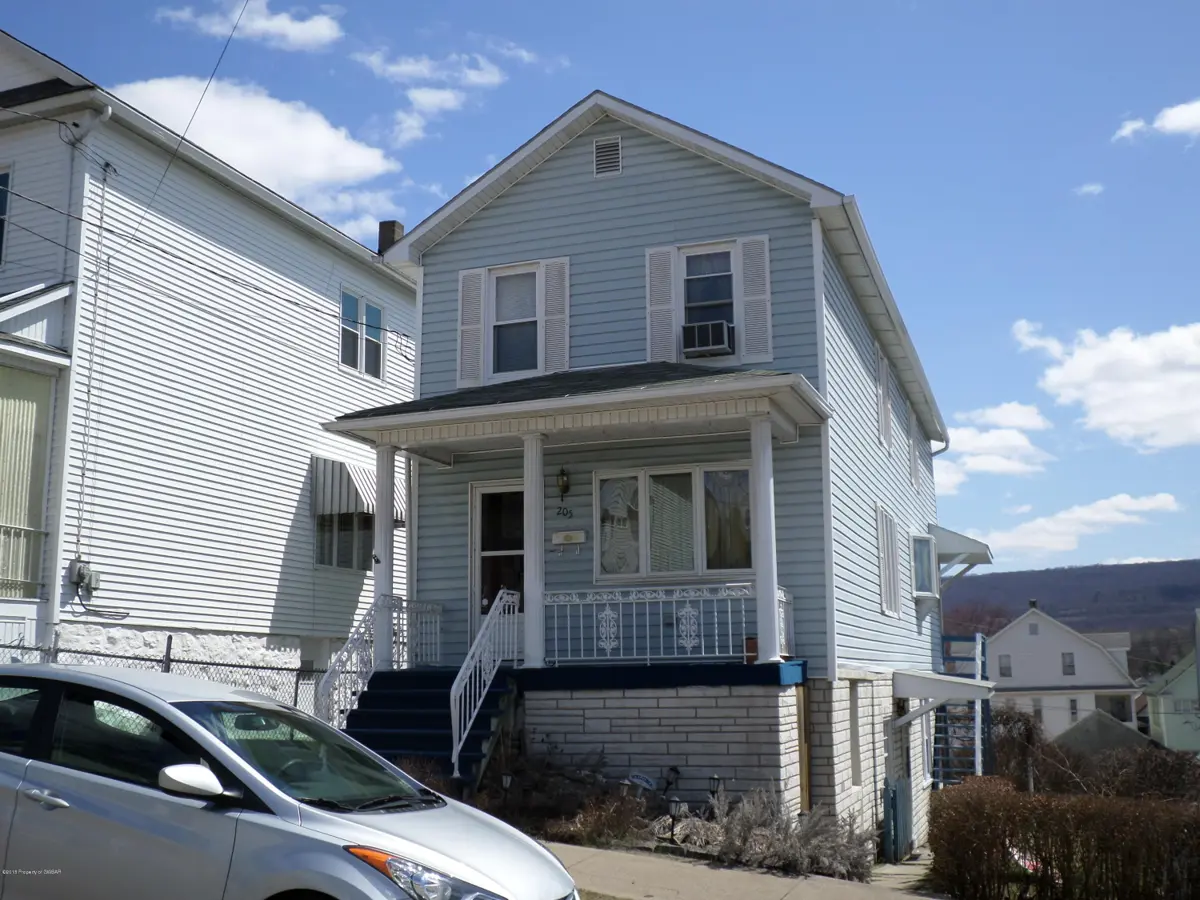 205 W GREEN Street, Nanticoke in Nanticoke