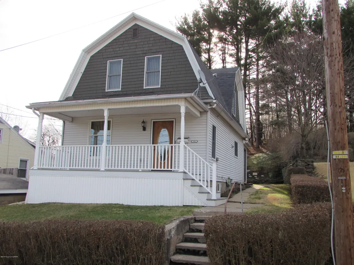 1508 GROVE Street, Moosic in Moosic