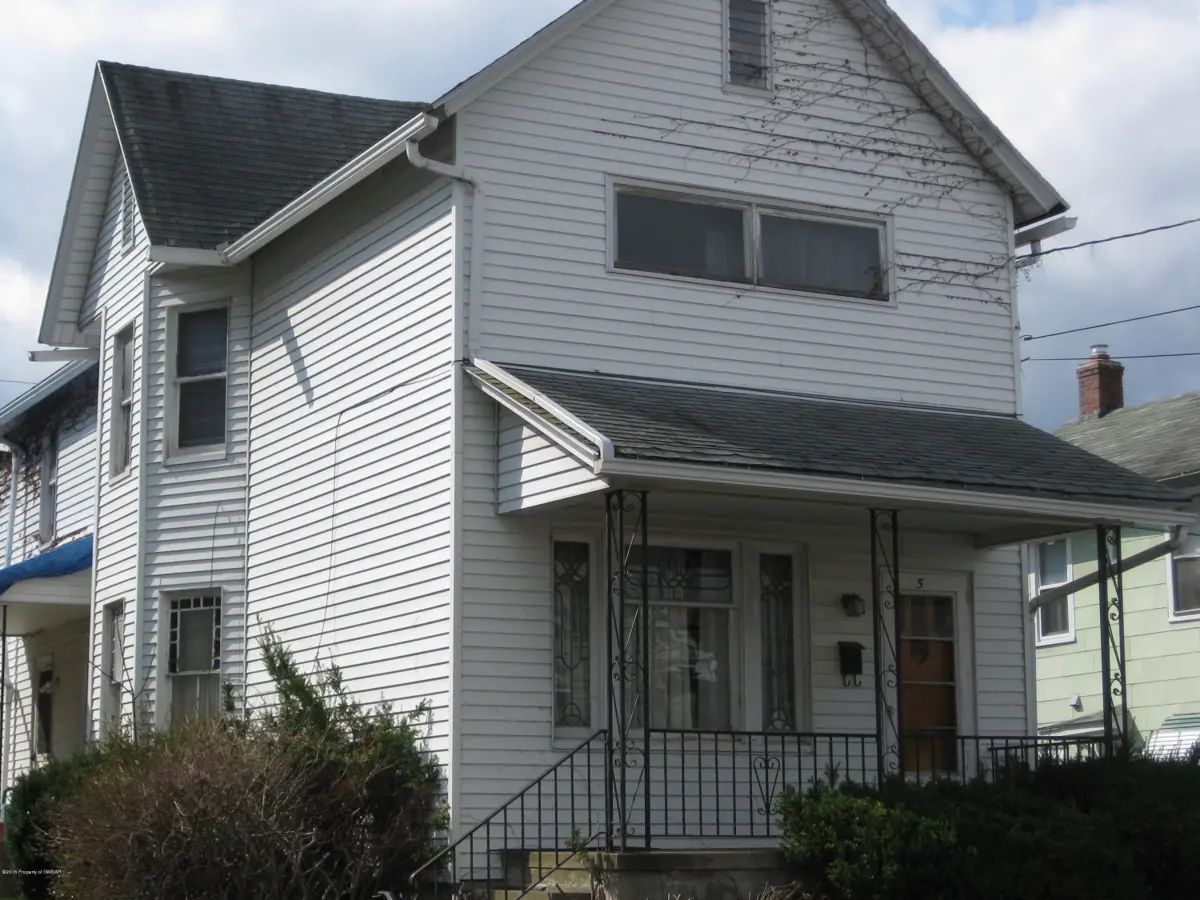 157 W NOBLE Street, Nanticoke in Nanticoke