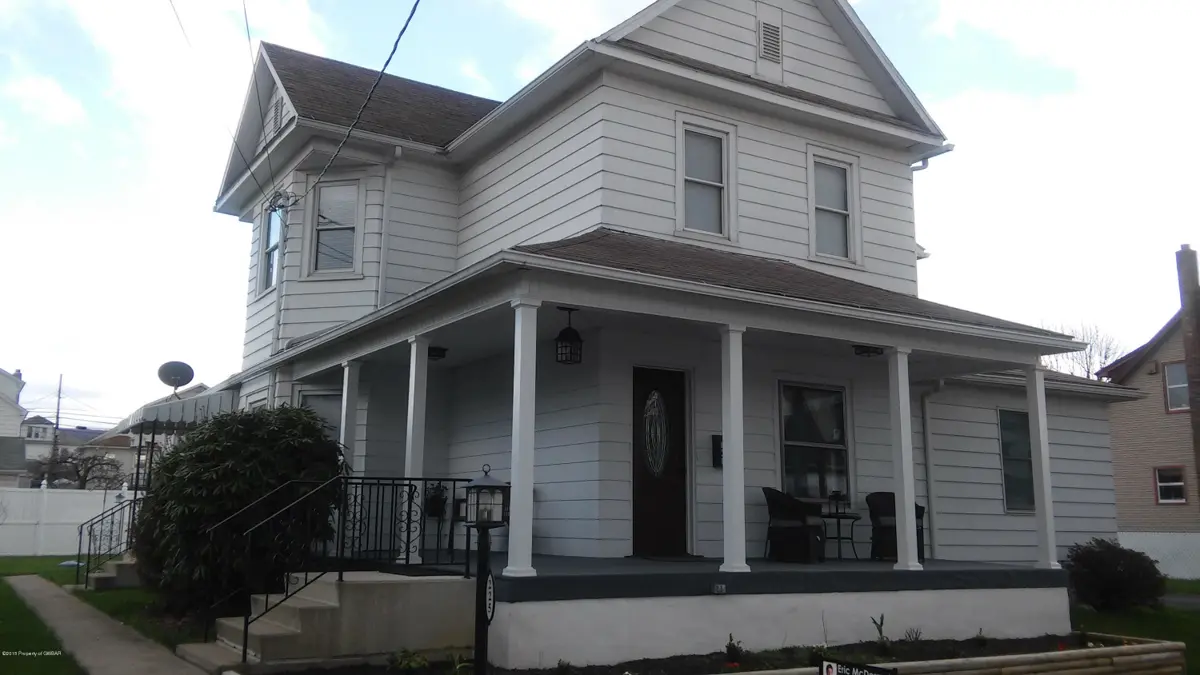 225 CENTER Street, Dupont in Dupont