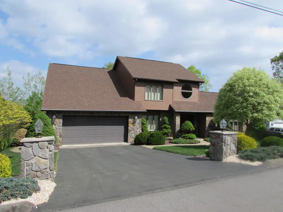 30 FAIRFIELD Drive, Laflin in Laflin