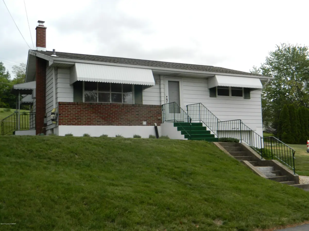 22 Halliday Court, Hanover Township in Hanover Township