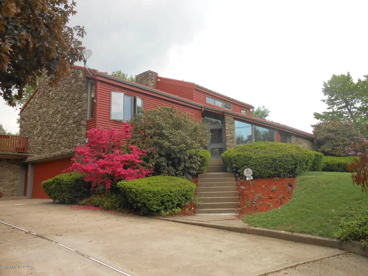 198 Middle Road, Nanticoke in Nanticoke