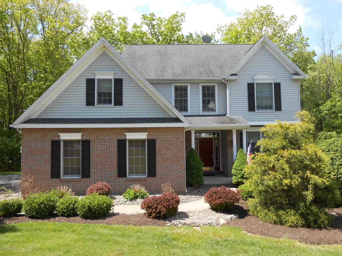 522 Robbins Way, Mountain Top in Mountain Top