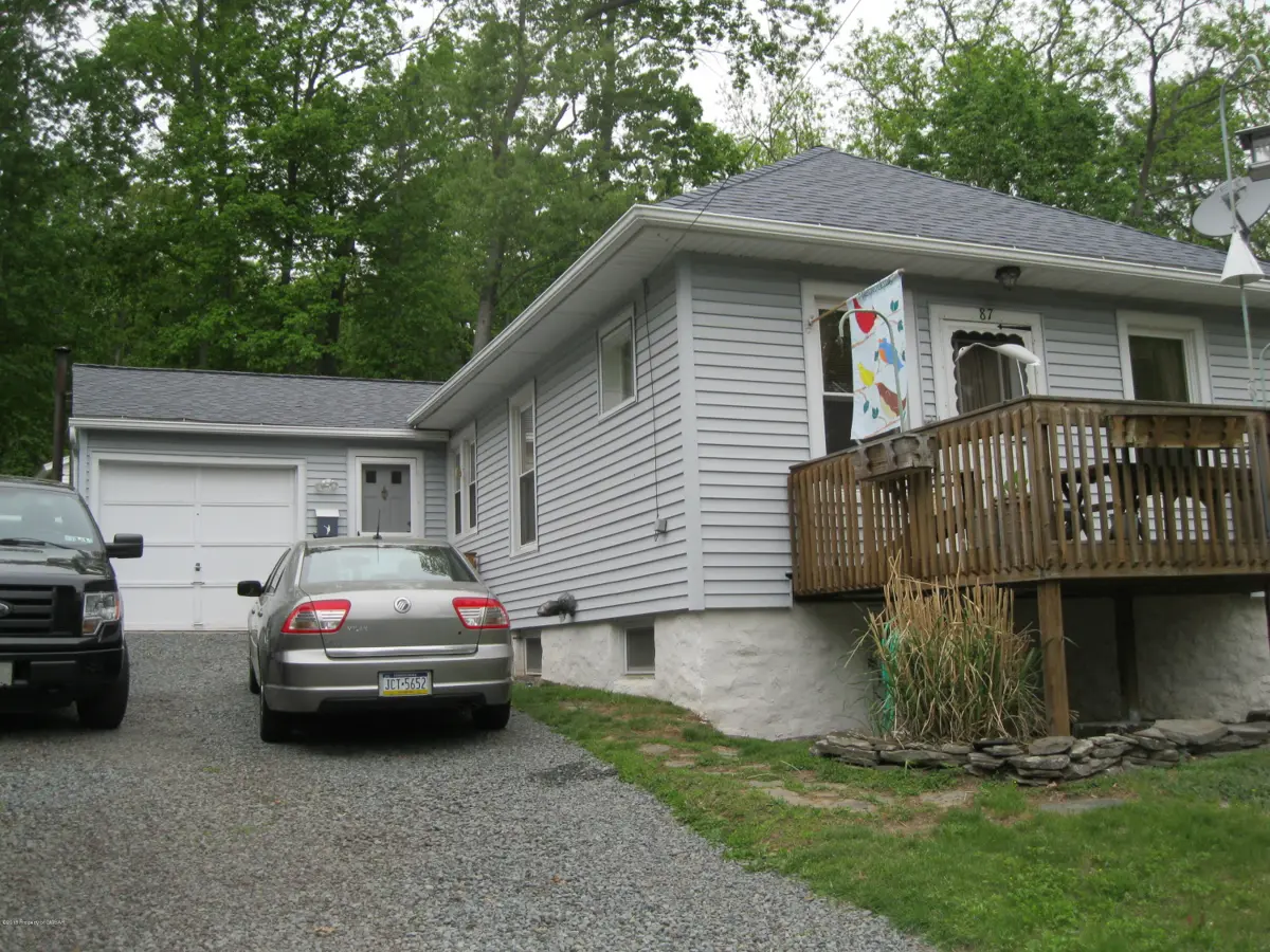 87 W MOUNT AIRY Road, Shavertown in Shavertown
