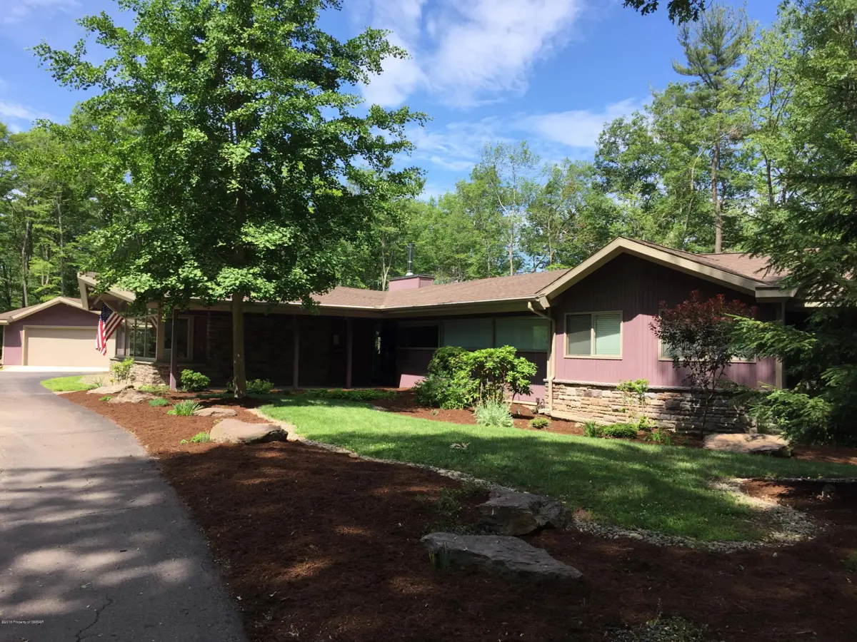 18 WOODED Lane, Dallas in Dallas
